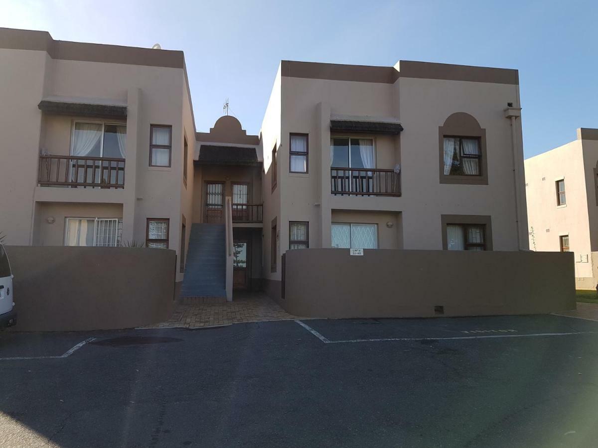 Serengeti Heide Self Catering Flats ケープタウン エクステリア 写真